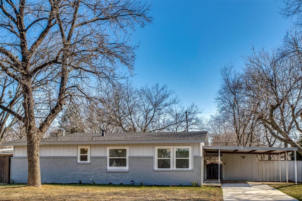 10442 Sylvia Dr