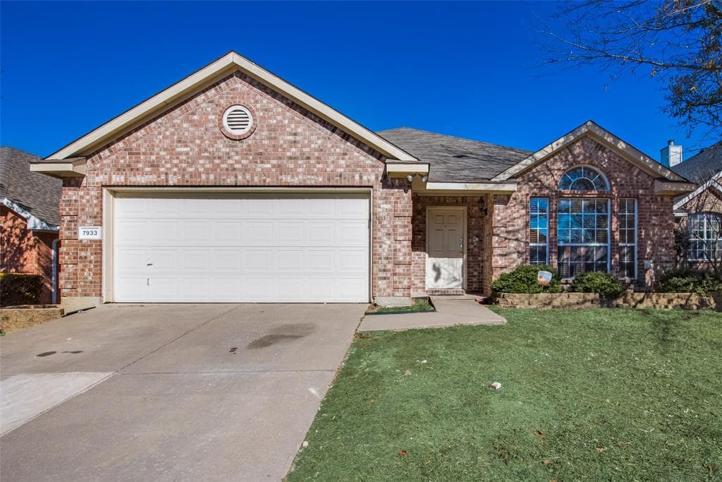 7933 Greengate Dr