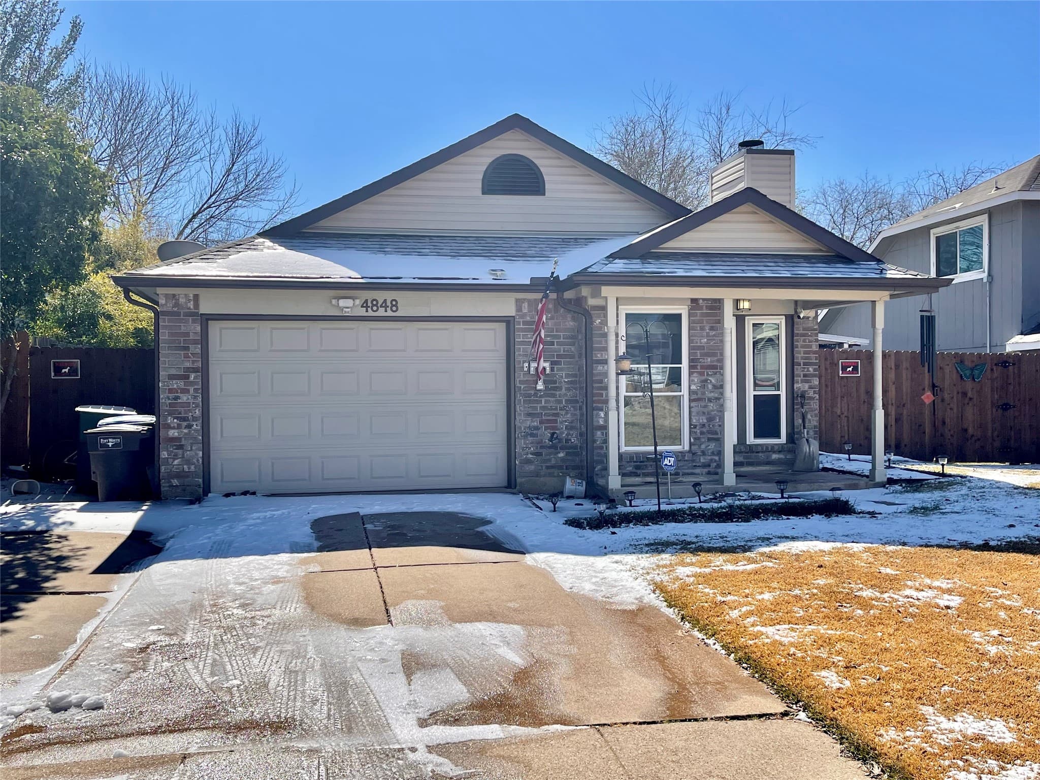 4848 Woodstock Dr