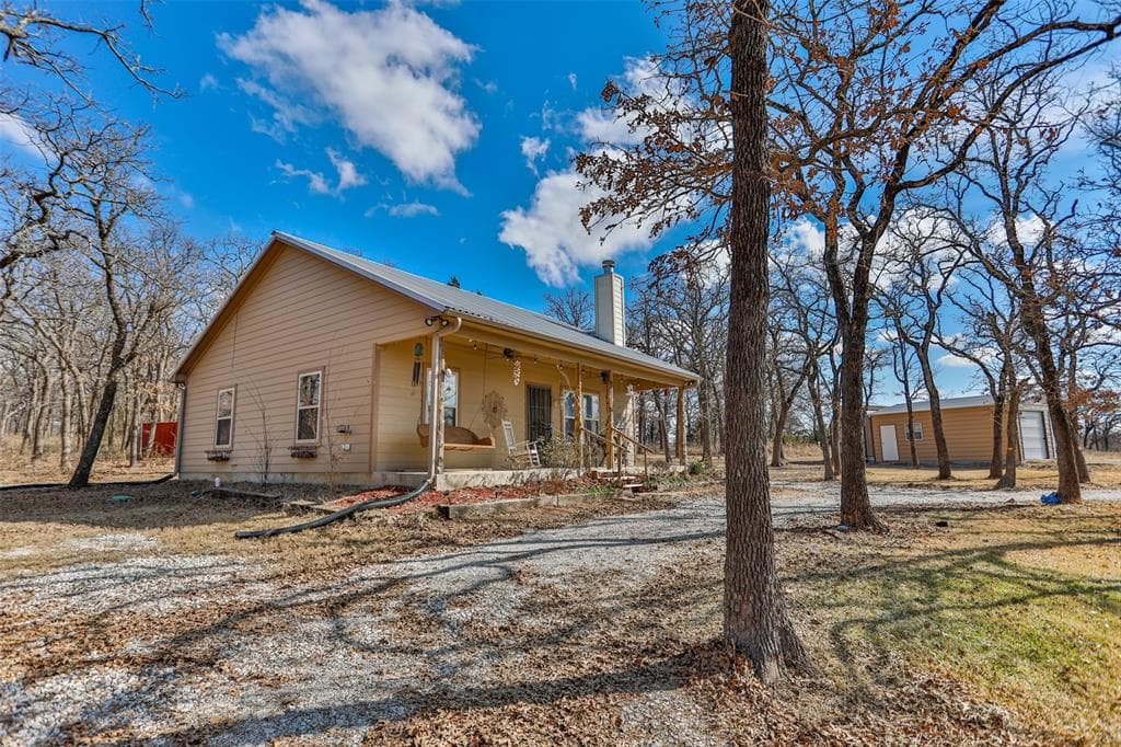 1385 County Road 2117