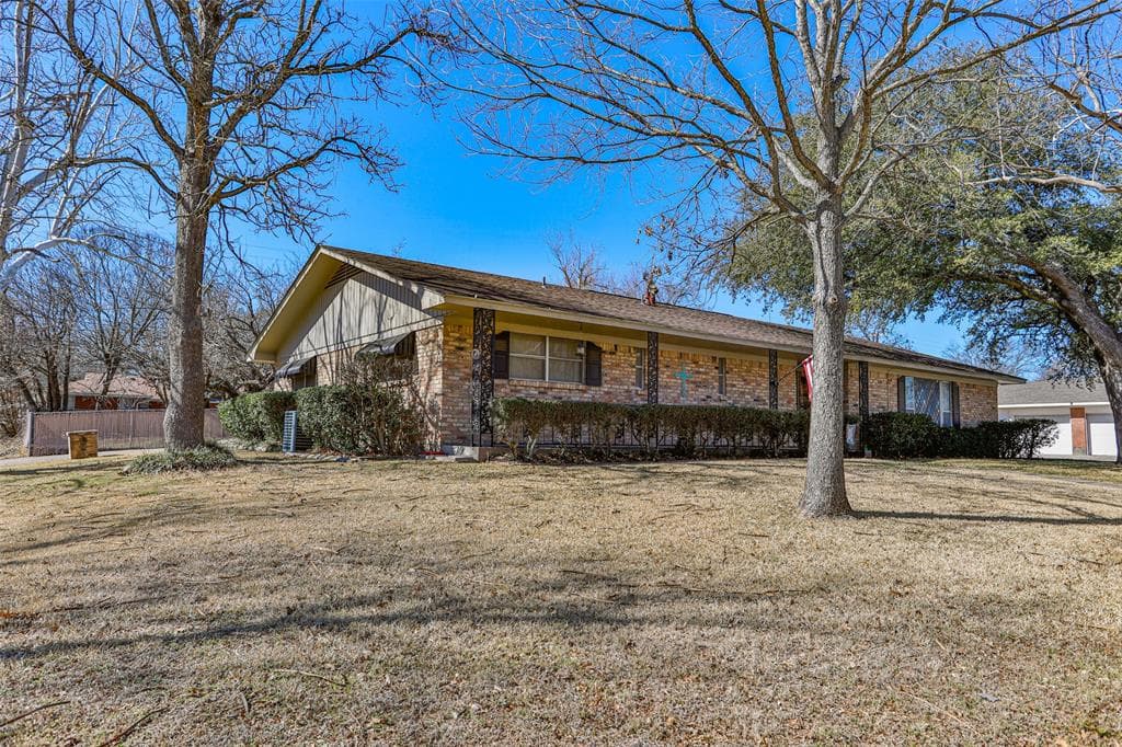 503 Melody Ln