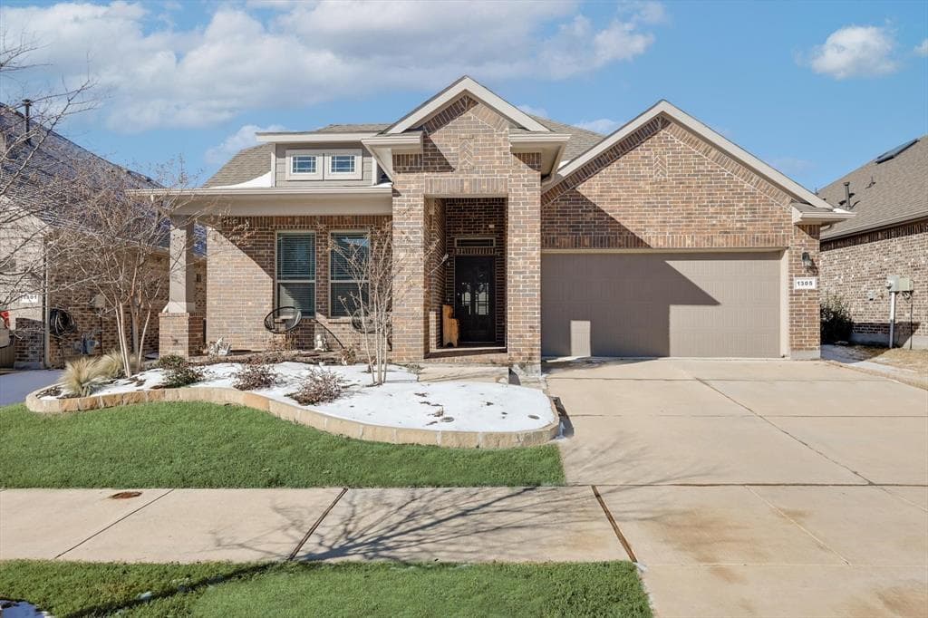 1305 Canary Ln