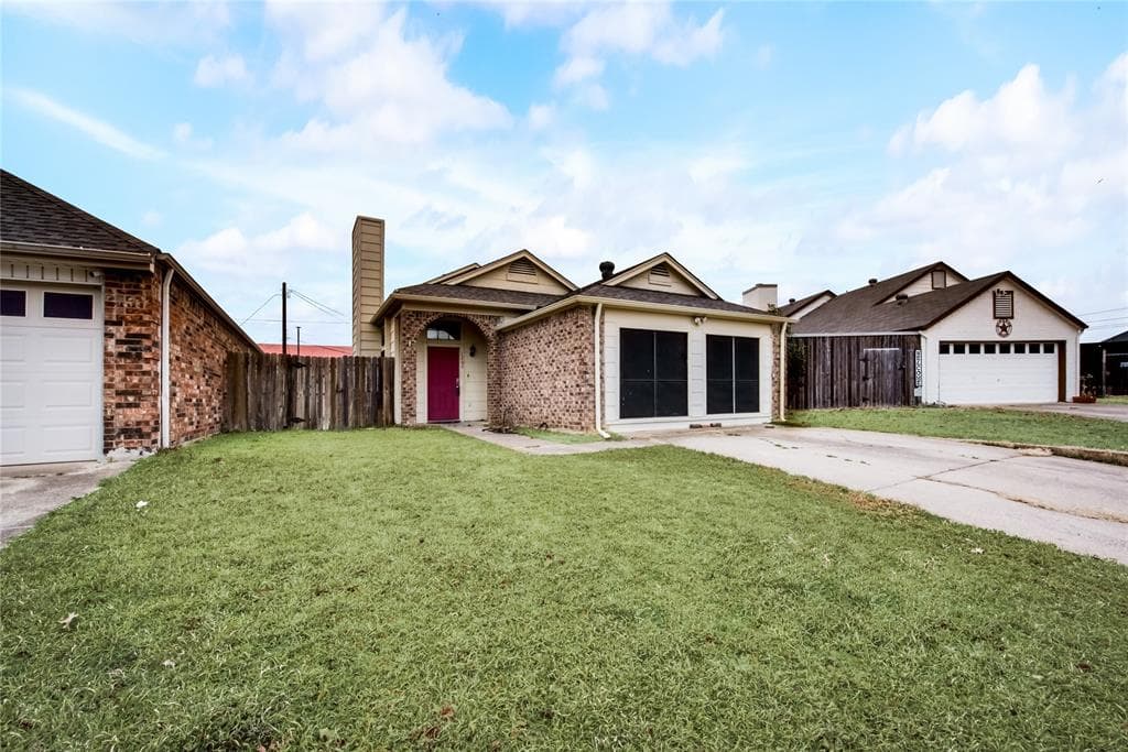 1205 White Lake Dr