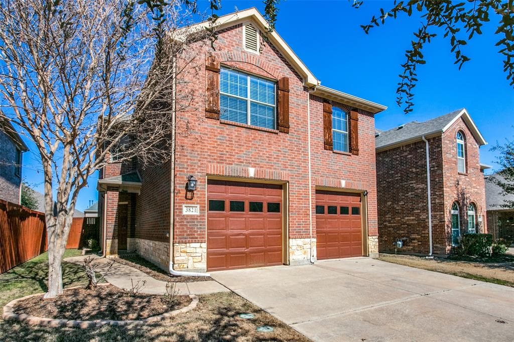 3821 Redwood Creek Ln
