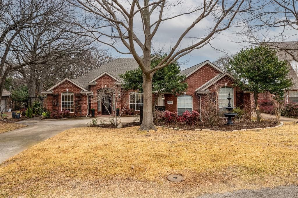 5909 Gary Ln