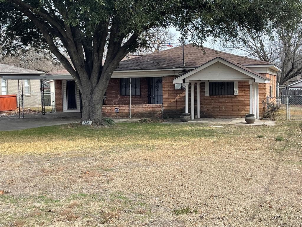 728 Uarda Dr