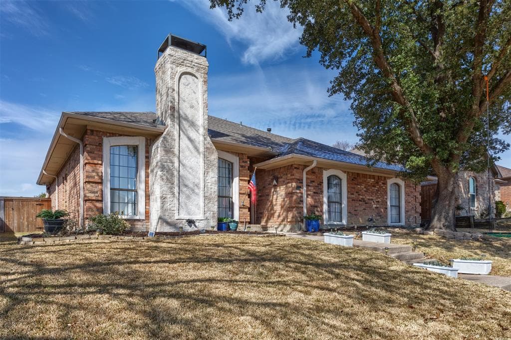 3707 Remington Dr