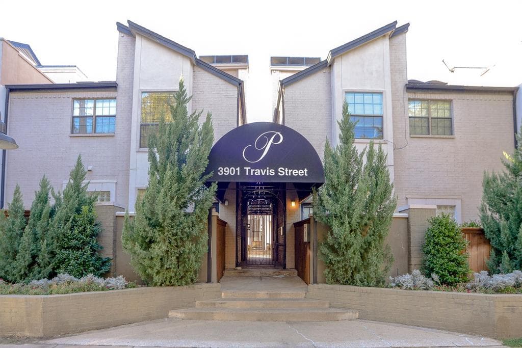 3901 Travis St # A-202