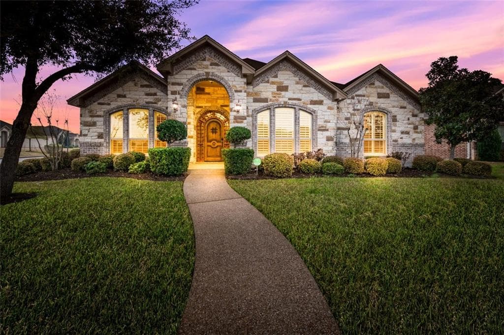 1121 Chiswick High Dr