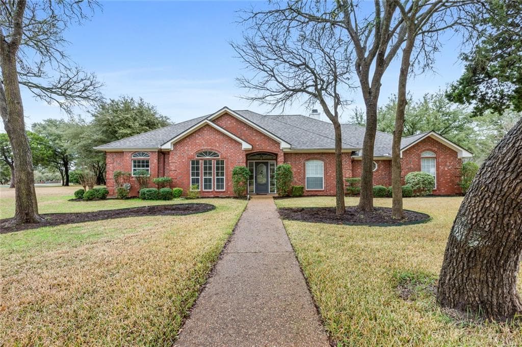 110 Cobblestone Ln