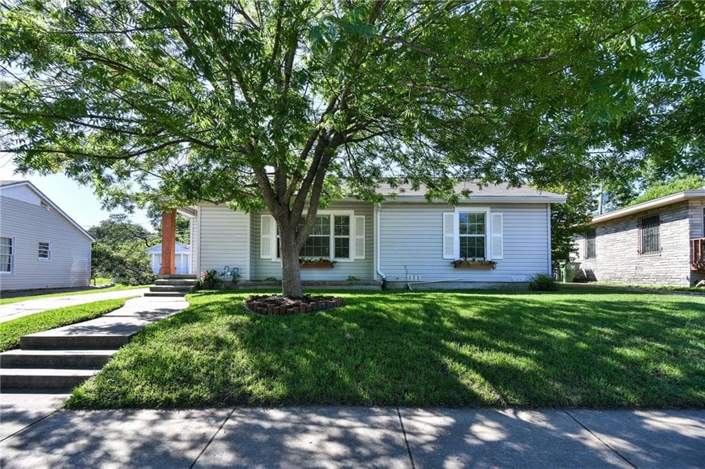 4408 Athens Ave