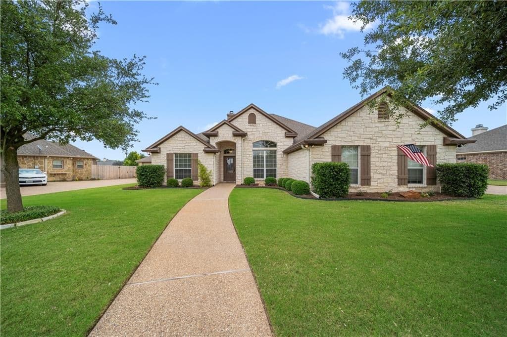 1009 Crystal Haven Ct