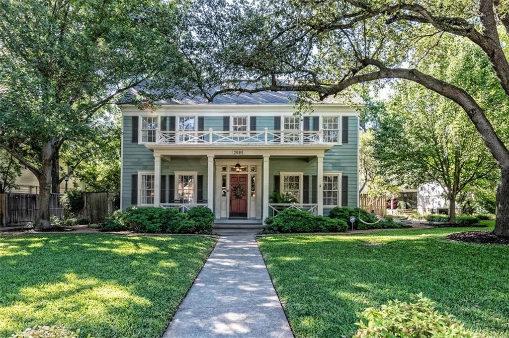 3600 Chateau Ave