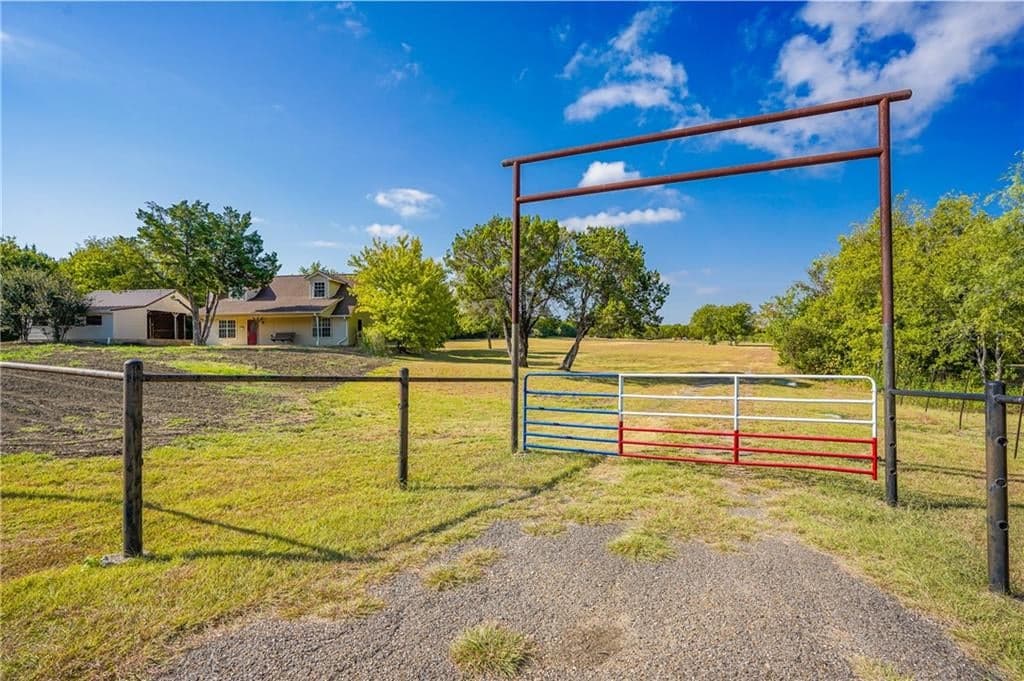 200 S Crooked Creek Rd