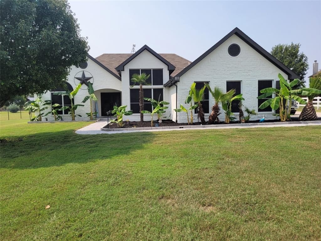 111 Lost Oak Dr