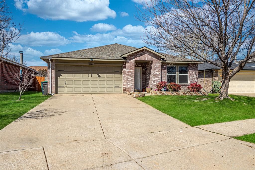4220 Gray Fox Dr