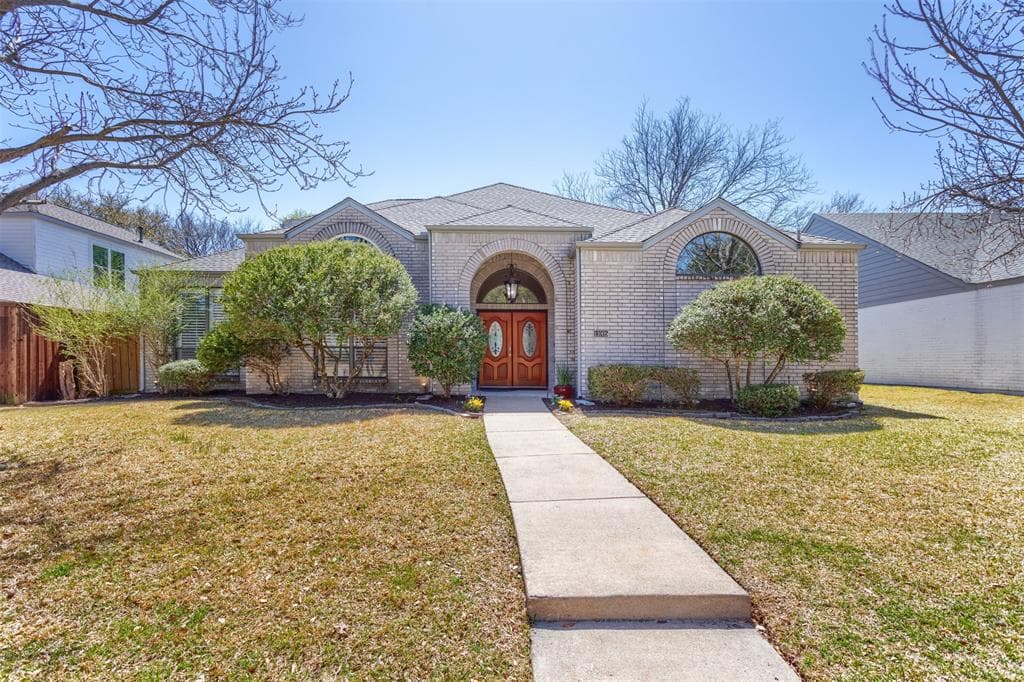 11005 Ormond Ln