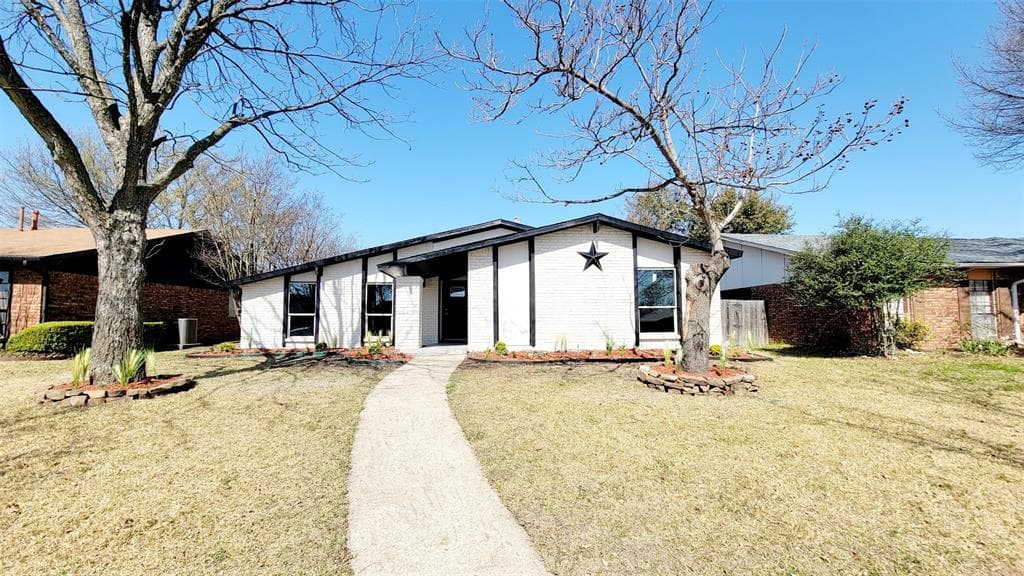 4317 Crestover Dr