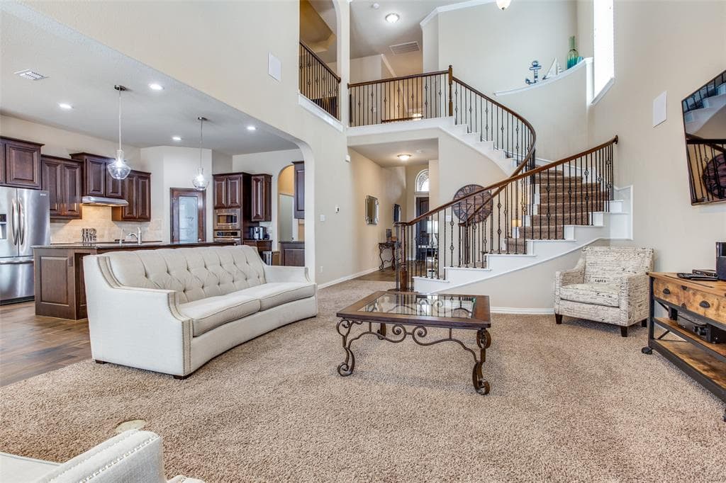 422 Brookdale Dr
