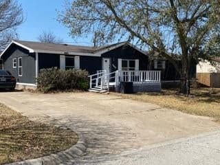 1309 Honeysuckle Dr