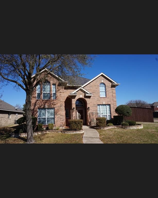 8005 Salzburg Dr