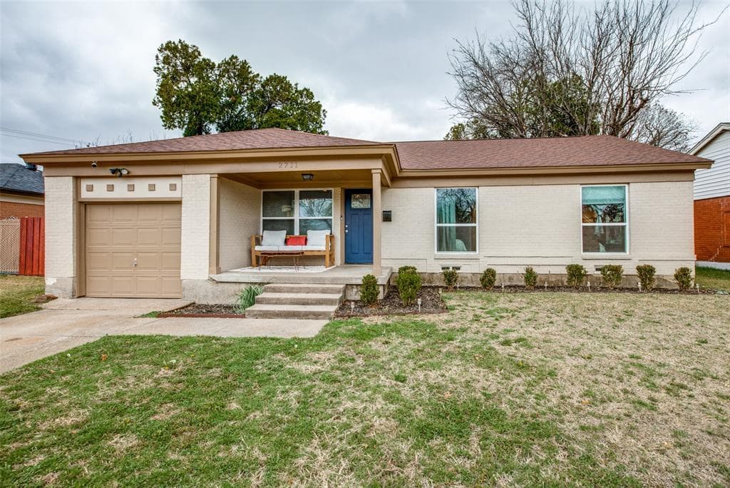 2711 San Paula Ave