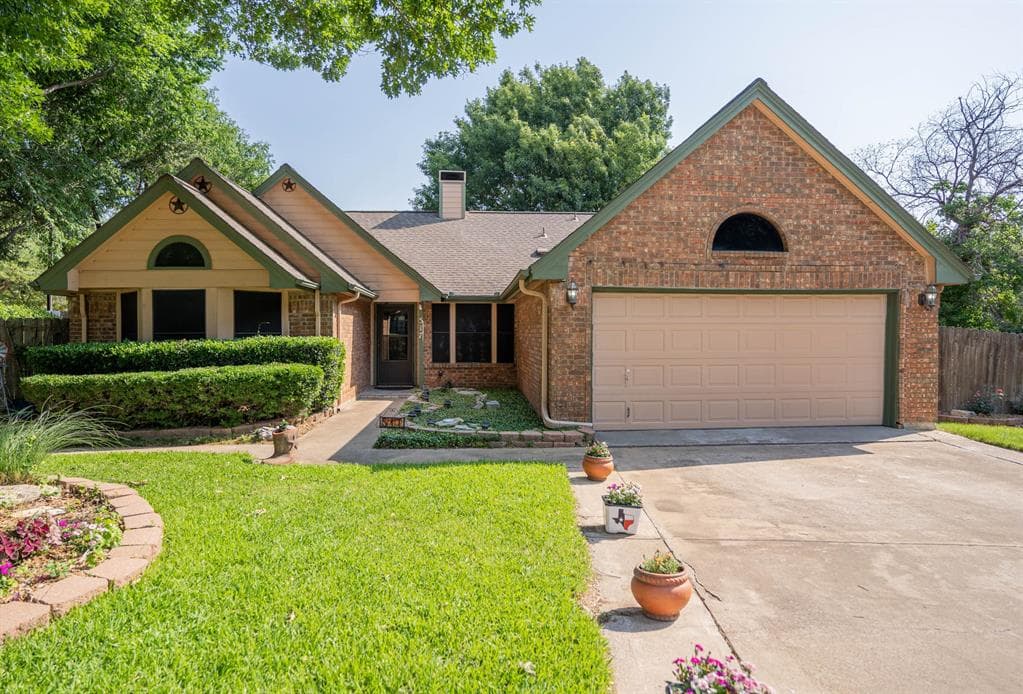 517 Dove Creek Cir