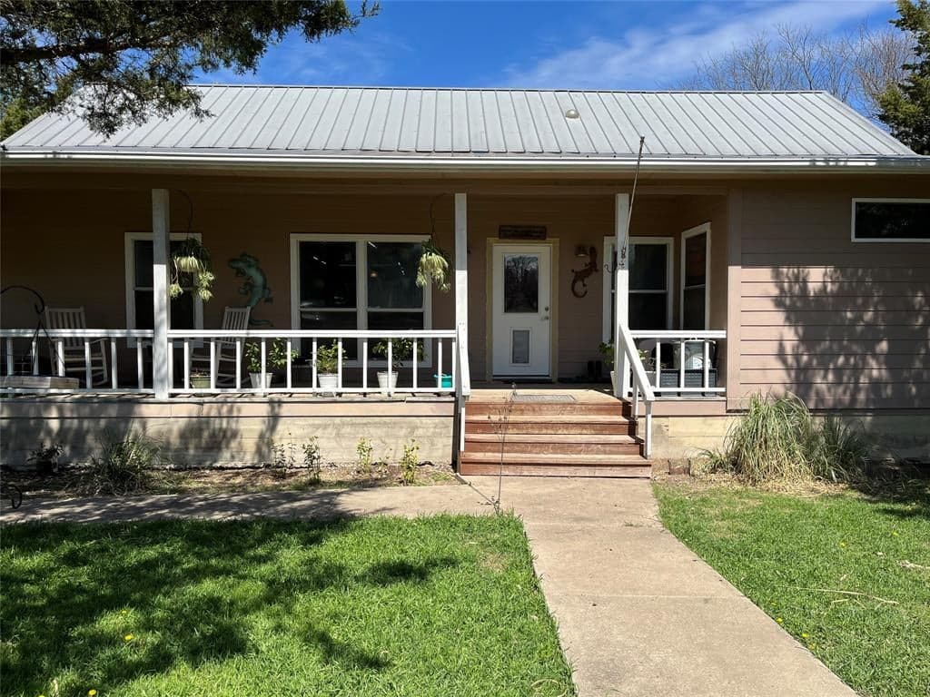 3392 County Road 494