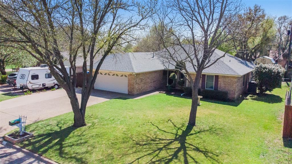 1104 Hemphill Ct