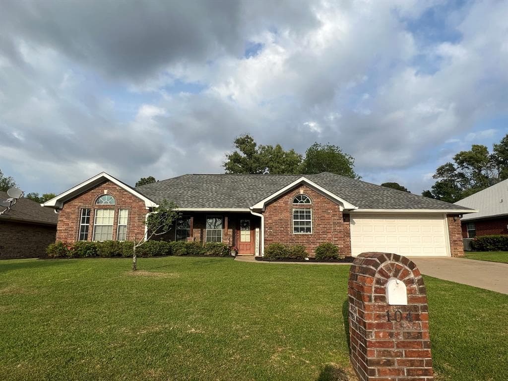 104 Elmwood Ct