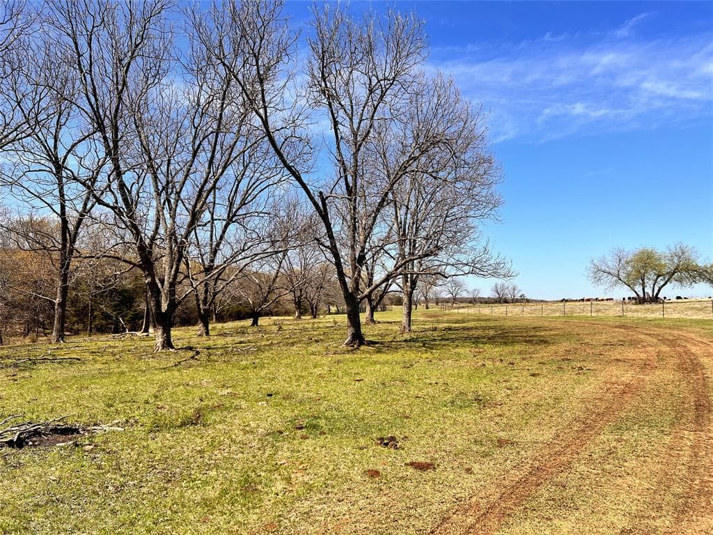 1833 County Road 122