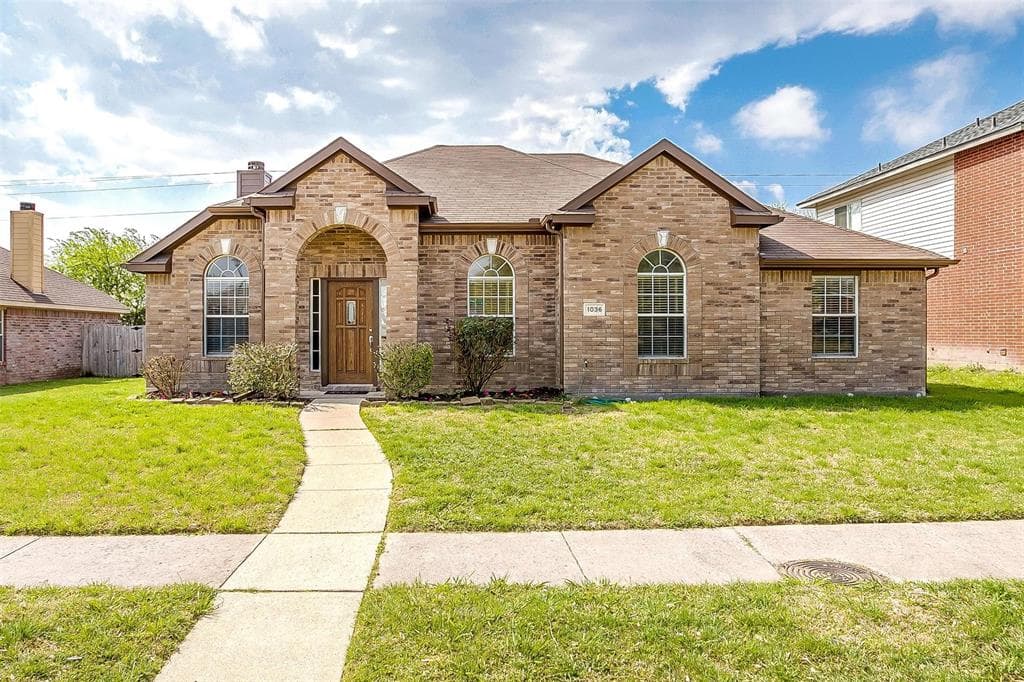 1036 Shadywood Dr