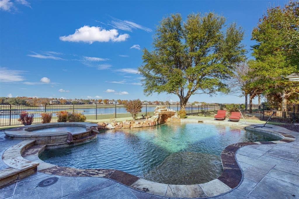7712 Harbor Town Dr