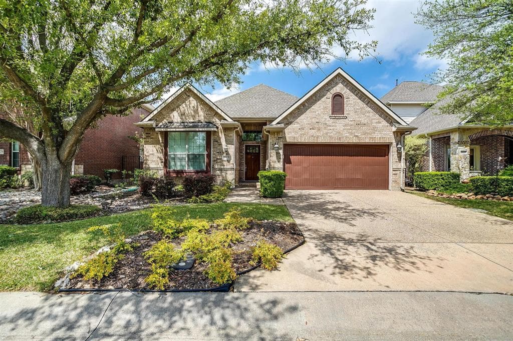 1033 Lake Ridge Dr