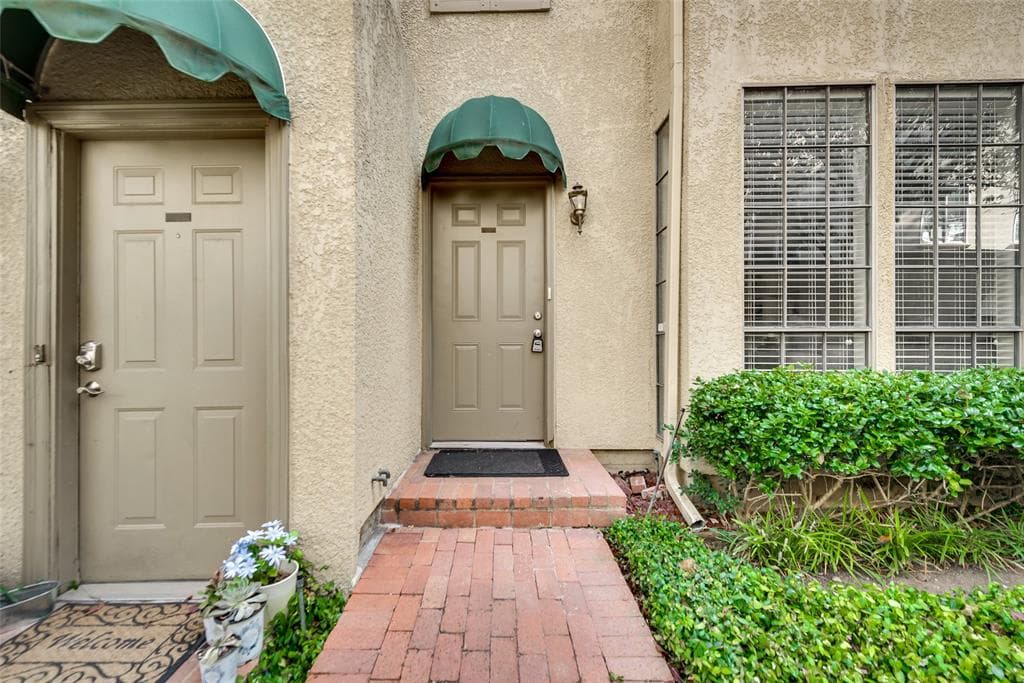 3919 Cole Ave Apt 102