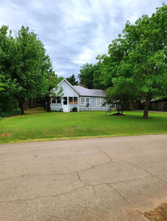714 Thompson Dr