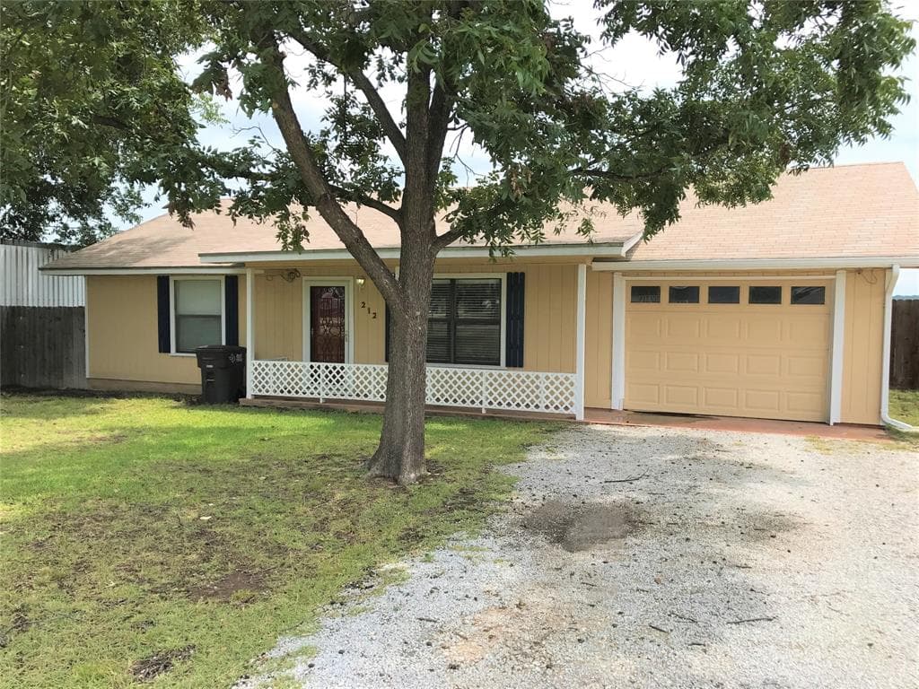 212 S Loop Dr
