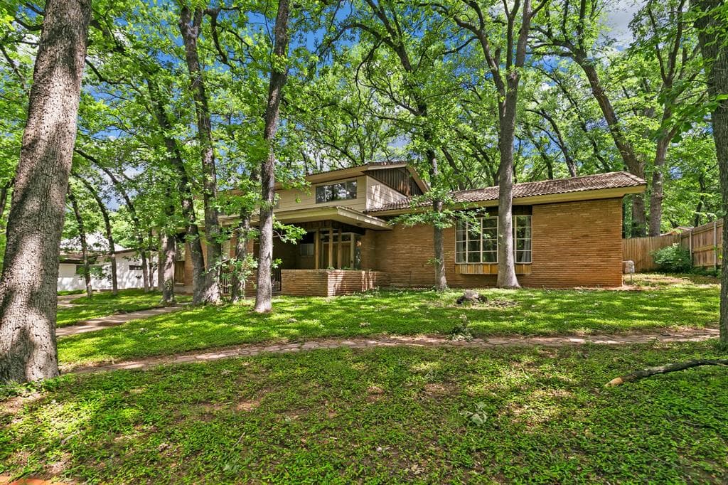 4153 Shady Valley Dr