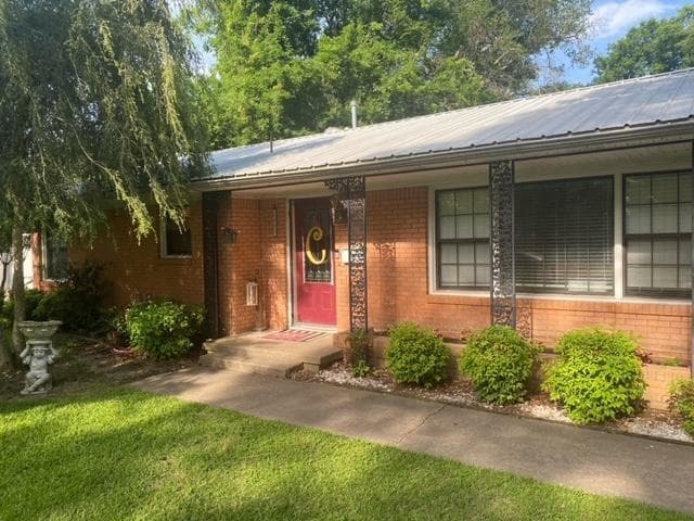 1409 West Ave