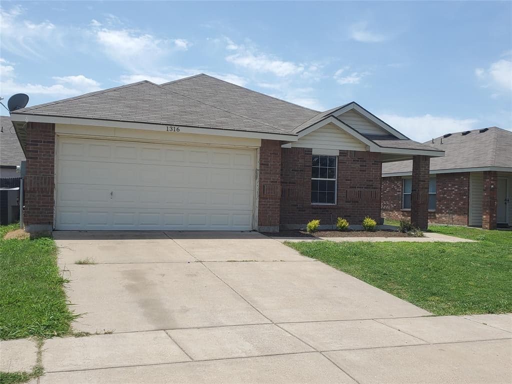 1316 Hazelnut Dr