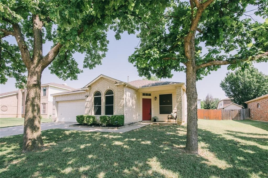 1313 Eagle Wing Ln