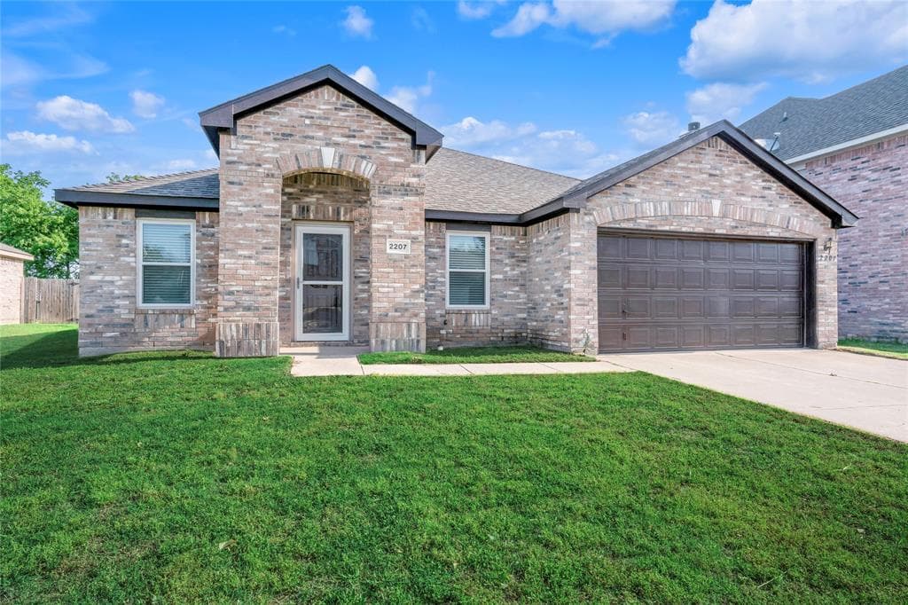 2207 Bolivar Dr