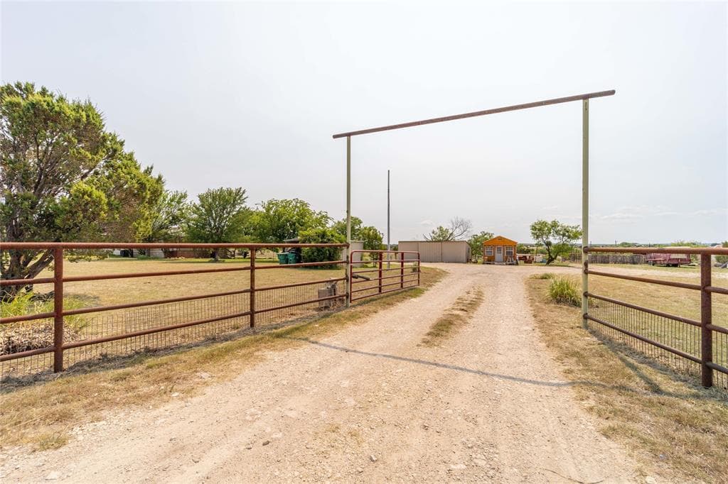 7214 Star Hollow Rd