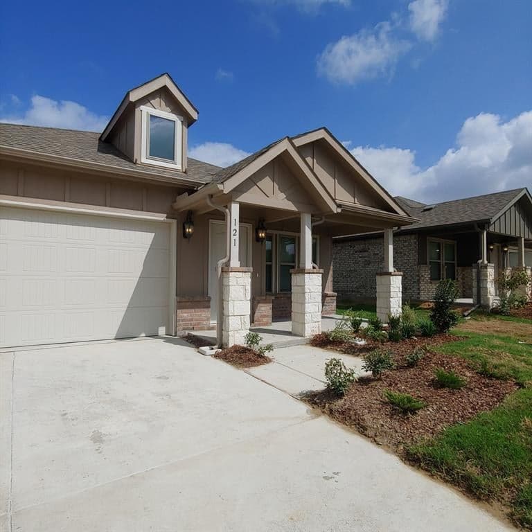 121 Destiny Ct
