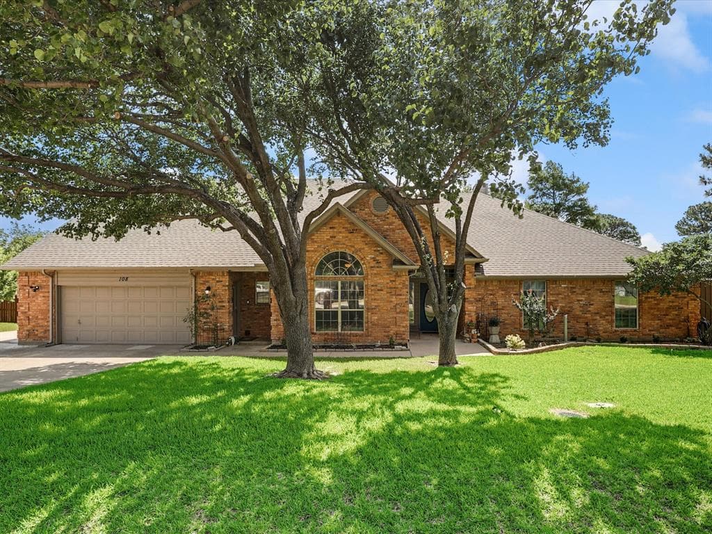 108 Redwood Dr