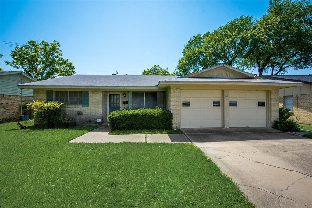 1611 Savage Dr
