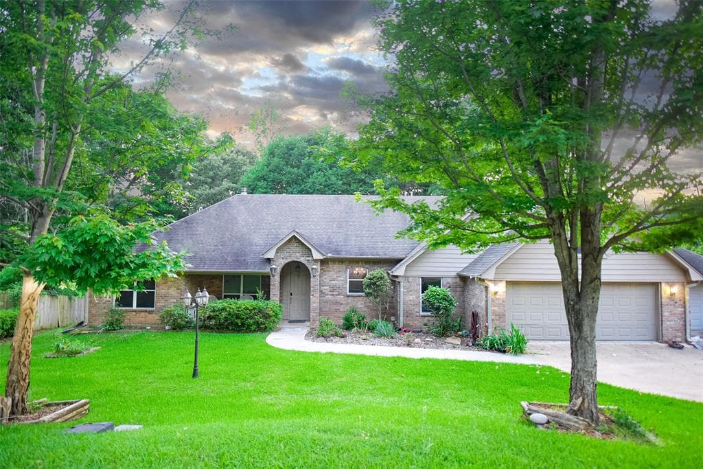 2403 Fir Ct