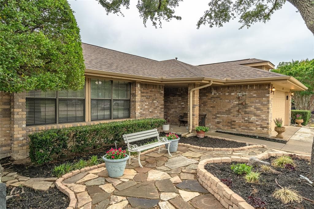 6121 Ridge Top Ln