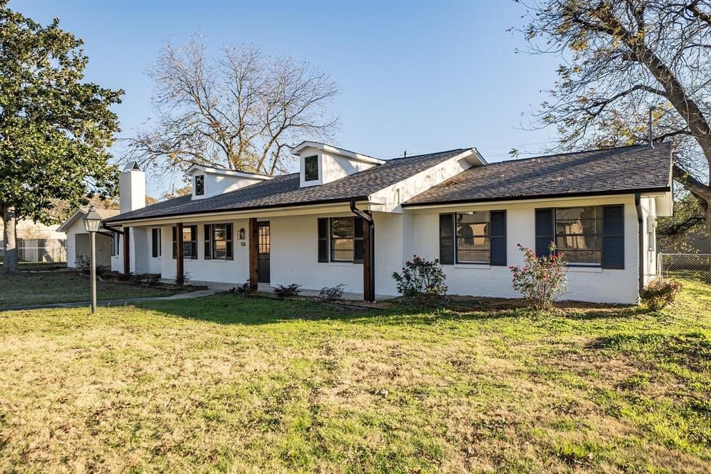 126 Molly Ln