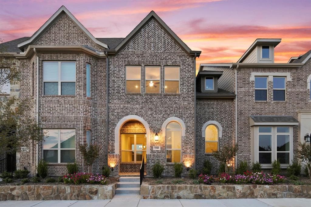 3380 Archduke Dr